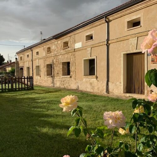 WhatsApp Image 2025-10-10 at 15.27.27 (1)